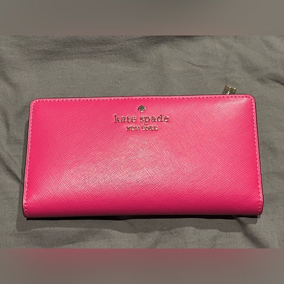 Kate Spade saffiano leather wallet - Picture 1 of 4